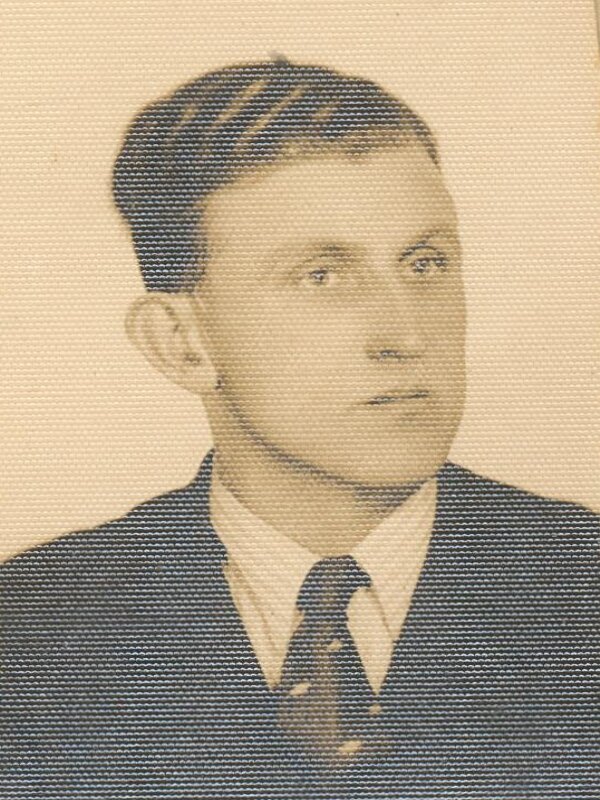 Piotr Kowalów